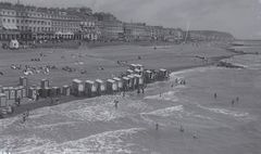 ESCC Broderick St Leonards Beach 1905